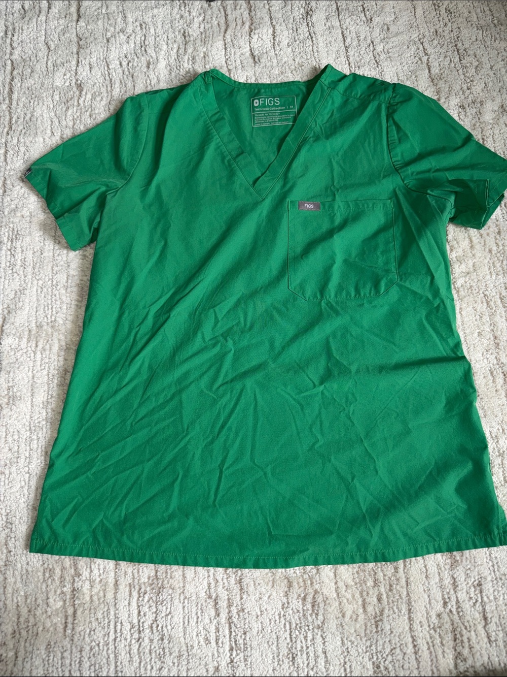 Figs Women’s Safety Green Catarina FREEx One Pocket Scrub Top Size Medium